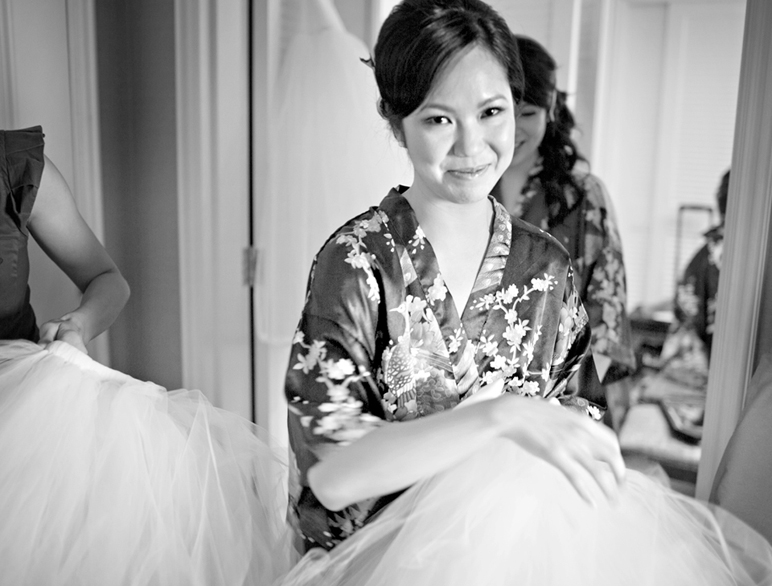 Bride getting ready at Stamford Plaza | Brisbane Wedding Photographer